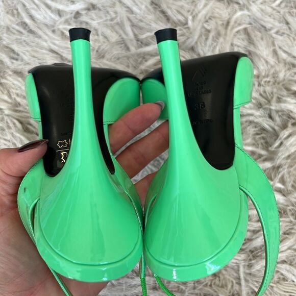 The Attico Lola Patent Leather Pointed Toe Slingback Pumps in Fluo Green Size 38 - Picture 14 of 15